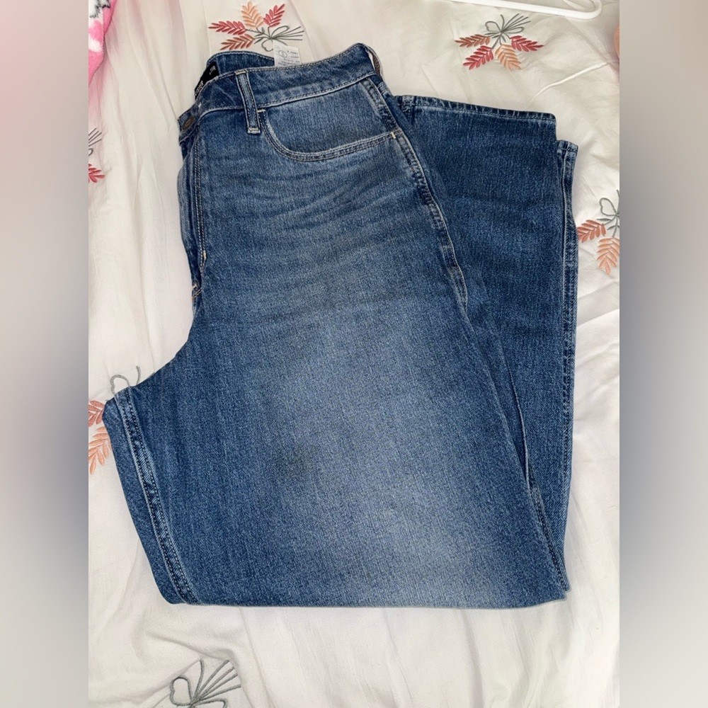 Hollister Women's Mom Jeans